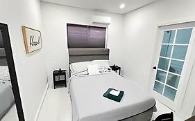 Private Rooms Close To Miami Airport - Free Parking - 01